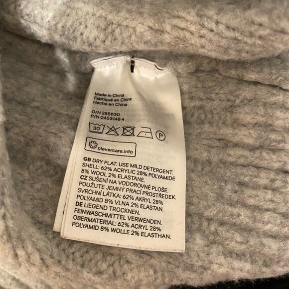 Grey sweater - Picture 4 of 4